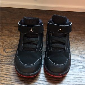 Air jordan toddler sneakers black 10c EUC